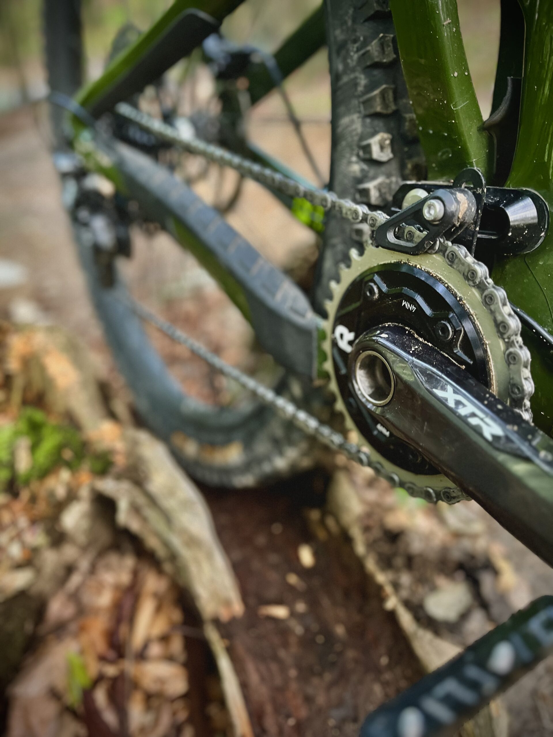 CHAIN DAMPER w rowerze enduro